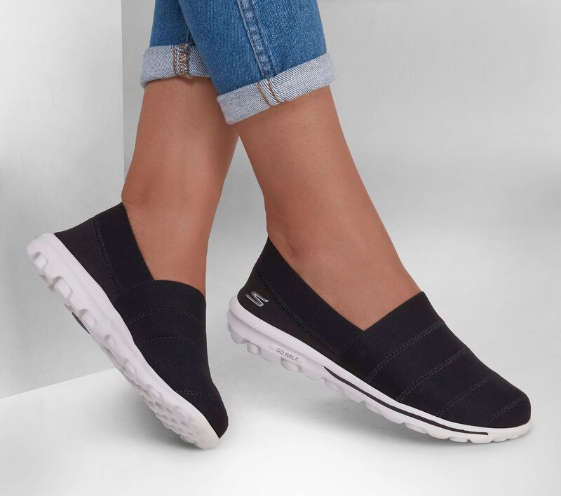 Dámské Ležérní Tenisky Skechers GO WALK Travel - Gracious Joy Černé Bílé | CZ.124463BKW