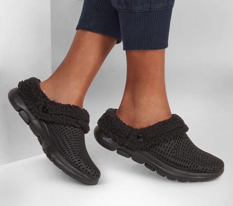 Dámské Pantofle Skechers Foamies: GOwalk 5 - Relax Černé | CZ.111142BBK