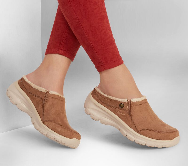 Dámské Pantofle Skechers Relaxed Fit: Easy Going - Latte Hnědé | CZ.49532TAN