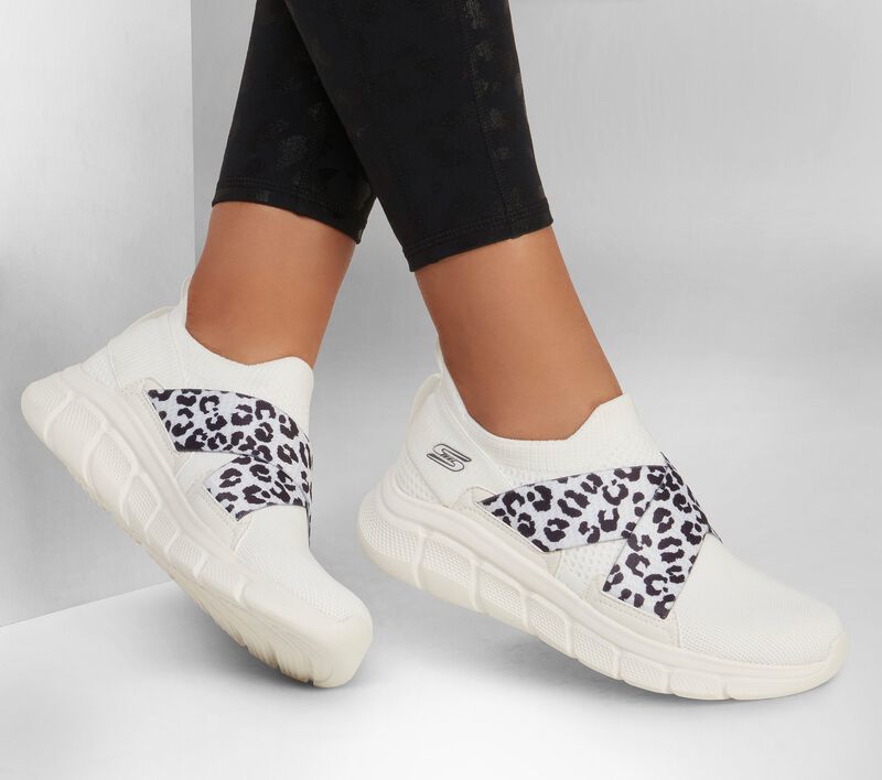 Dámské Slip On Skechers BOBS B Flex - Kitty Kickstart Bílé | CZ.117330OFWT