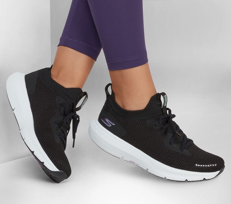 Dámské Šněrovací Boty Skechers GO RUN Supersonic - Apex Černé Bílé | CZ.172032BKW